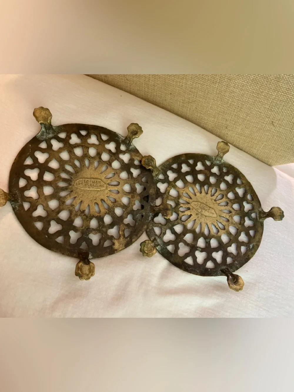Glo-Mar Art Works Inc., N.Y. Set of 2 Antique Trivet Solid Brass Lion Paw Feet